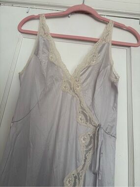 Vintage Sleeveless Lace-Trim Slip Dress in Light Purple